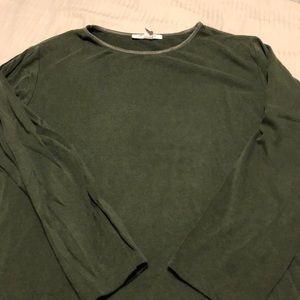 Green long sleeve T-shirt